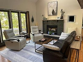 3 Bds in Manitou Springs, CO (Photo 2 of 10)