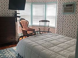 5 Bedrooms  in Ocean Grove, NJ (Photo 7 of 12)