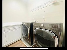 4 Bds in San Diego, CA (Photo 10 of 12)