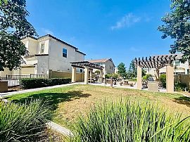 4 Bds in San Diego, CA (Photo 12 of 12)