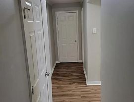 Charming 3 Bedroom Home in Atlanta, GA (Photo 11 of 12)