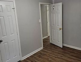 Charming 3 Bedroom Home in Atlanta, GA (Photo 5 of 12)