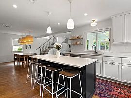 Charming 4 Bedrooms House  in Austin, TX