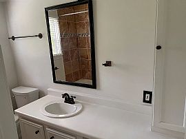 Heights Area Home in Heights, TX (Photo 11 of 12)