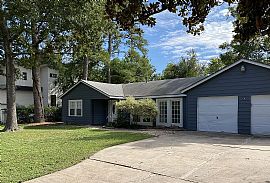 Heights Area Home in Heights, TX (Photo 3 of 12)