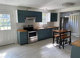 Heights Area Home in Heights, TX (Photo 6 of 12)