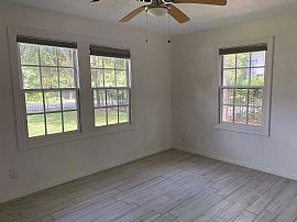 Heights Area Home in Heights, TX (Photo 8 of 12)