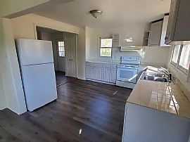 210 Elm St, Springville, Al 35146 in Springville, AL (Photo 4 of 9)