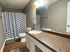 342 Mertle Dr Ne, Huntsville, Al 35810 in Huntsville, AL (Photo 4 of 10)