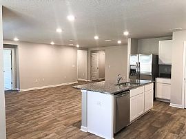 723 Amador Ave, Fairhope, Al 36532 in Fairhope, AL (Photo 2 of 12)