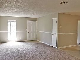 5801 Hyde Park Dr, Montgomery, Al 36117 in Montgomery, AL (Photo 3 of 12)