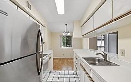 9855 Westview Dr Apt 727, Pompano Beach, Fl 33076 in Pompano Beach, FL (Photo 3 of 11)