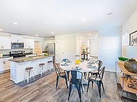  in Greenville, SC (Photo 8 of 10)