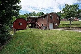 1100 Ledge Hill Dr, Charleston, Wv 25387  Furnished House  in Charleston, WV