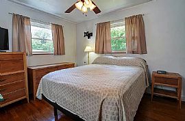 1100 Ledge Hill Dr, Charleston, Wv 25387  Furnished House  in Charleston, WV (Photo 7 of 8)