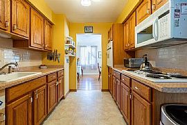 4443 N 107th St, Wauwatosa, Wi 53225 in Wauwatosa, WI (Photo 6 of 10)