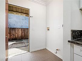 Affordable 2bedroom and 1bathroom in Santa Ana, CA (Photo 11 of 12)