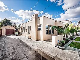 Affordable 2bedroom and 1bathroom in Santa Ana, CA (Photo 2 of 12)