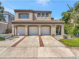 Affordable 5bedroom and 4bathroom in Huntington Beach, CA