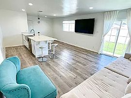 Affordable 1bedroom and 1bathroom in Cypress, CA (Photo 4 of 12)