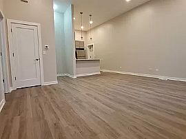 Affordable 2bedroom and 1bathroom in Chicago, IL (Photo 3 of 12)