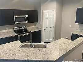 Affordable 3bedroom and 3bathroom in San Antonio, TX (Photo 2 of 12)