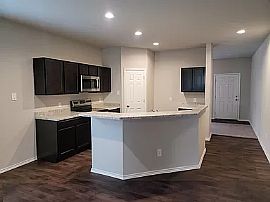 Affordable 3bedroom and 3bathroom in San Antonio, TX (Photo 3 of 12)