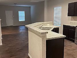 Affordable 3bedroom and 3bathroom in San Antonio, TX (Photo 8 of 12)