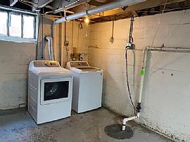 Beautiful 2bed Home  in Louisville, KY (Photo 11 of 12)