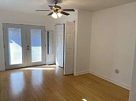 Beautiful 2bed Home  in Louisville, KY (Photo 3 of 12)