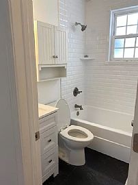 Beautiful 2bed Home  in Louisville, KY (Photo 6 of 12)