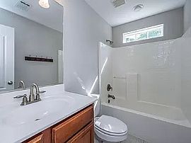 Affordable 3bedroom and 2.5bathroom in Charleston, SC (Photo 11 of 12)