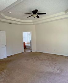 Charming 3 Bedroom Home in Jacksonville, FL (Photo 3 of 8)