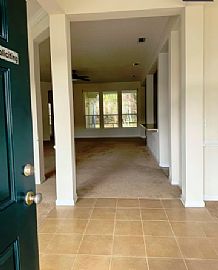 Charming 3 Bedroom Home in Jacksonville, FL (Photo 5 of 8)