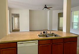 Charming 3 Bedroom Home in Jacksonville, FL (Photo 6 of 8)