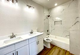 Charming 3 Bedroom Home in Granbury, TX (Photo 6 of 8)