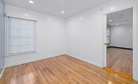 Charming 1950s Construction - Freshly Updated, This Central Aus in Austin, TX (Photo 5 of 8)