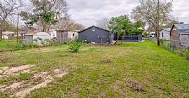 Charming 1950s Construction - Freshly Updated, This Central Aus in Austin, TX (Photo 7 of 8)
