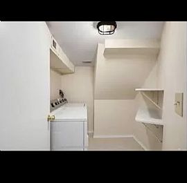 5613 Brooklyn Ave Ne, Seattle, Wa  in Seattle, WA (Photo 4 of 8)