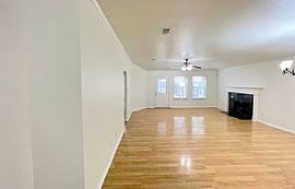 Single Story 3 Bedroom and 2 Bath in San Antonio, TX (Photo 2 of 8)