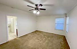 Single Story 3 Bedroom and 2 Bath in San Antonio, TX (Photo 4 of 8)