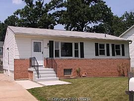 8802 36th Ave, College Park, Md 20740 in College Park, MD