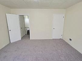 3bed 1bath House Available Now Rent $850 Deposit $700 in Philadelphia, PA (Photo 4 of 8)