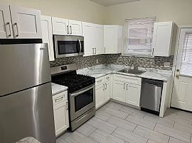 3bed 1bath House Available Now Rent $850 Deposit $700 in Philadelphia, PA (Photo 7 of 8)