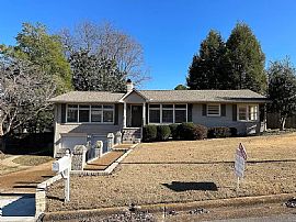 1409 Dale Cir Se, Huntsville, Al 35801 in Huntsville, AL