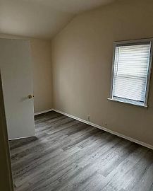 2bed 1bath House Available Now Rent $1000 Deposit $700 in Media, PA (Photo 3 of 8)