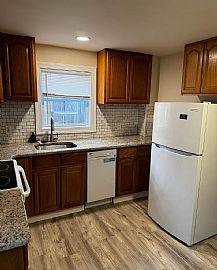 2bed 1bath House Available Now Rent $1000 Deposit $700 in Media, PA (Photo 7 of 8)