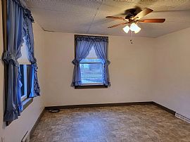 3bed 1bath House Available Now Rent $750 Deposit $600 in Mohnton, PA (Photo 4 of 8)