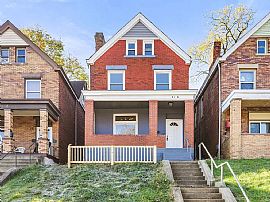 3bed 1bath House Available Now Rent $1000 Deposit $700 in Pittsburgh, PA