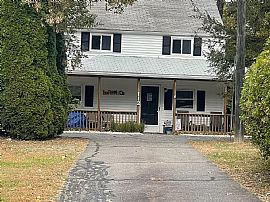1bed 1bath House Available Now Rent $750 Deposit $600 in Enfield, CT